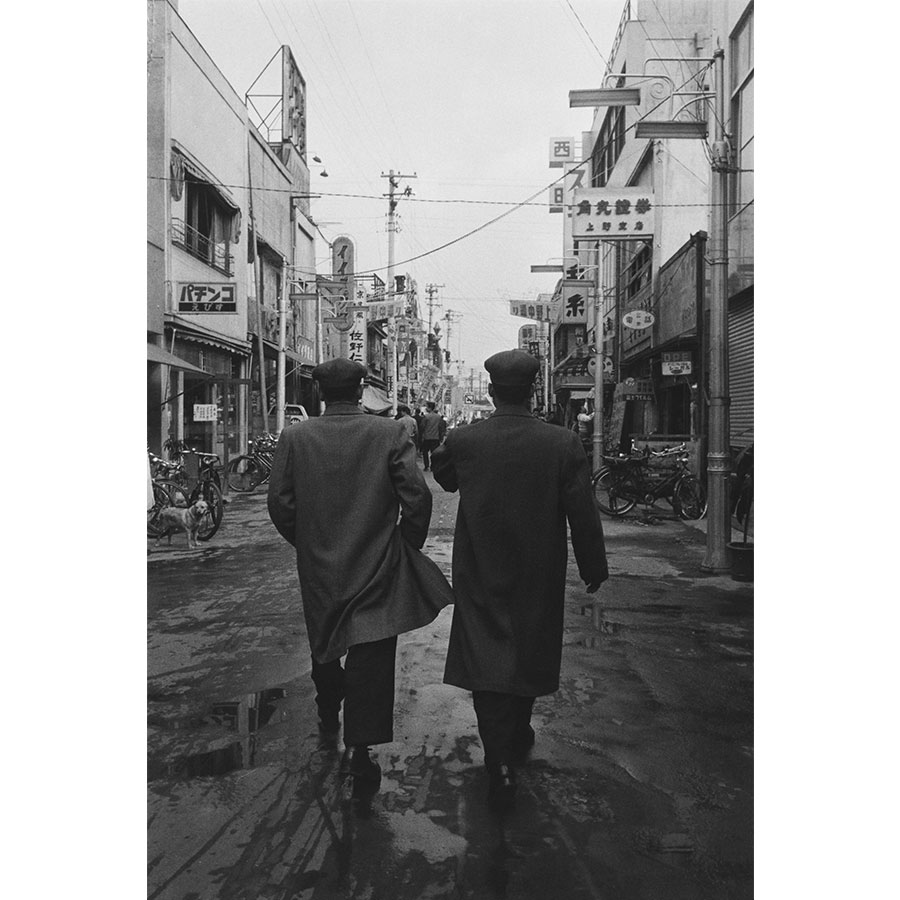 VOL-18 YW-Stakeout-008