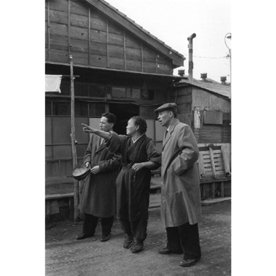 VOL-18 YW-Stakeout-012