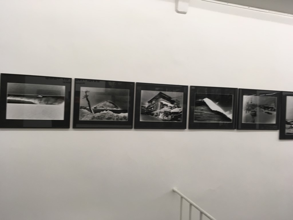 VOL-27-GALLRY WALLS-015