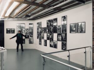 VOL-33 CHRIS SHAW EXHIBITION-038