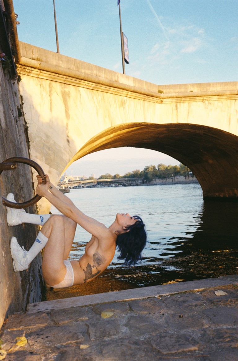 223_Amour Defendu- Mae Mei