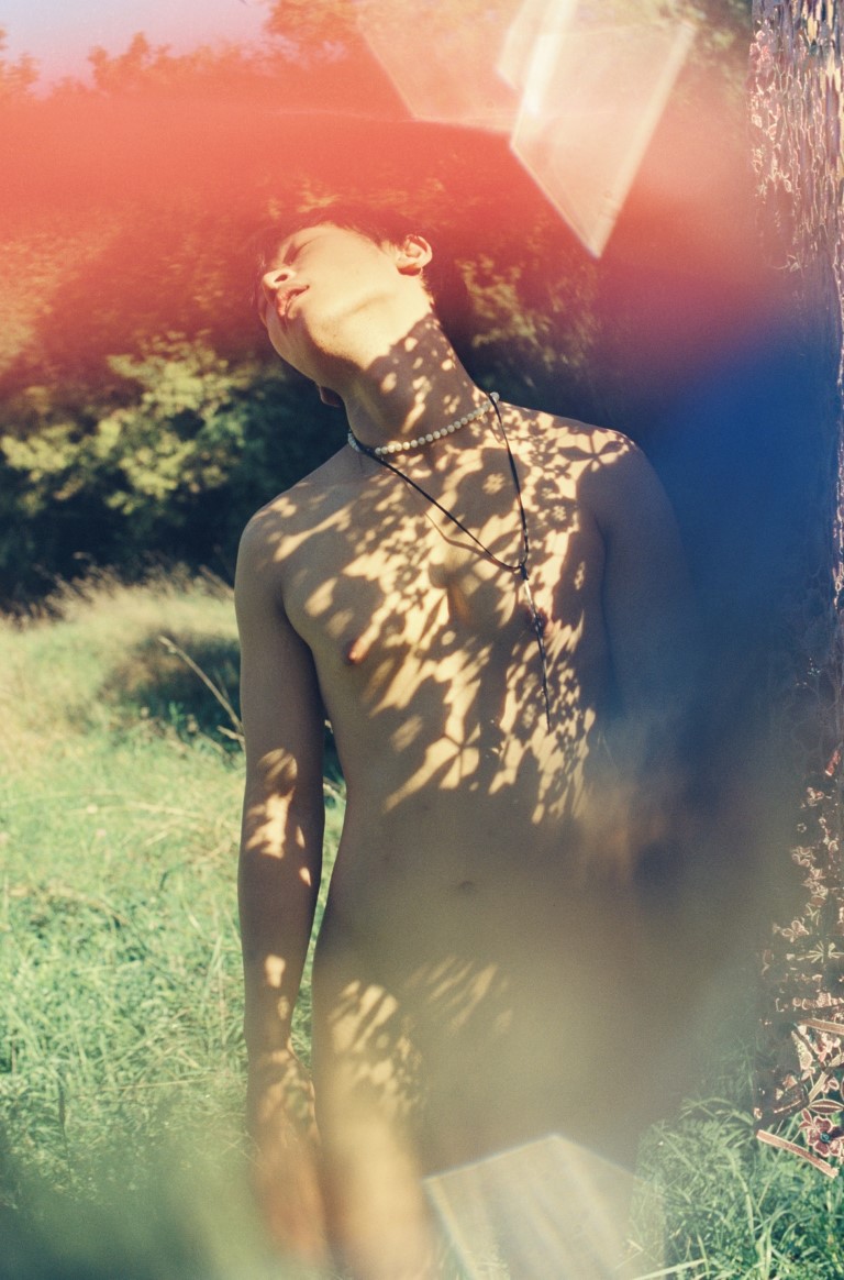 223_Amour Defendu-Qiu In The Light Leaks(2023)